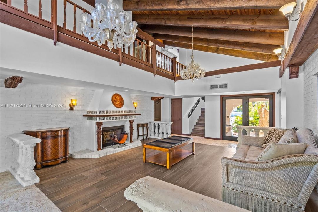 На продажу: $7,490,000 (5 спален, 6 ванн, 6738 Квадратных фут)