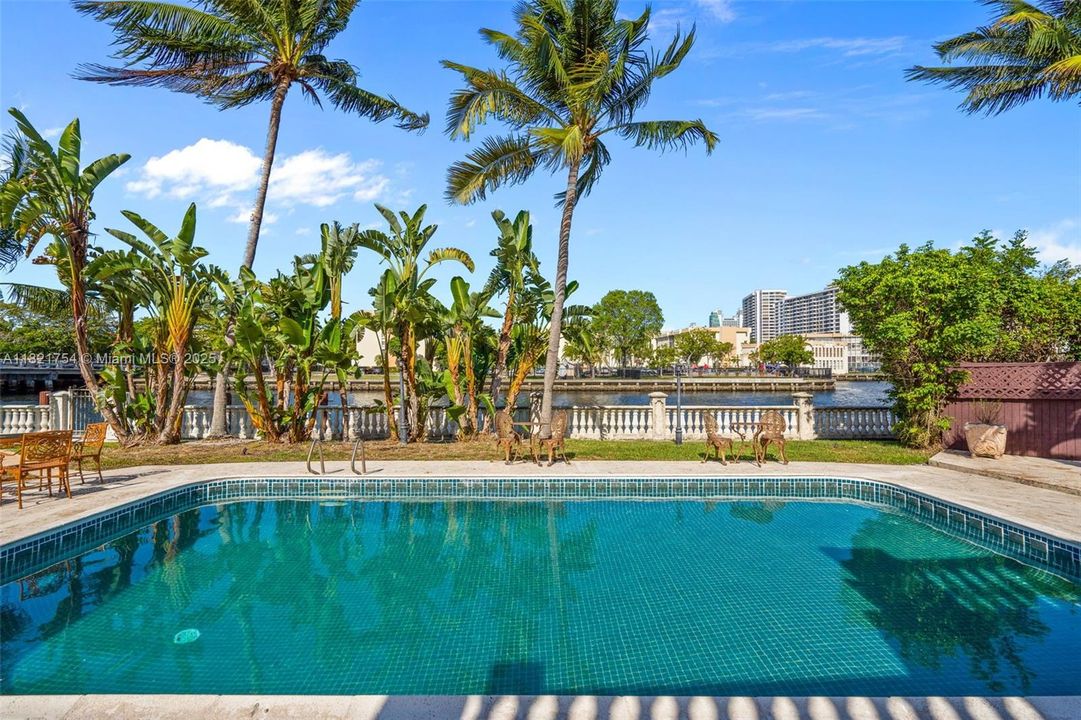 На продажу: $7,490,000 (5 спален, 6 ванн, 6738 Квадратных фут)