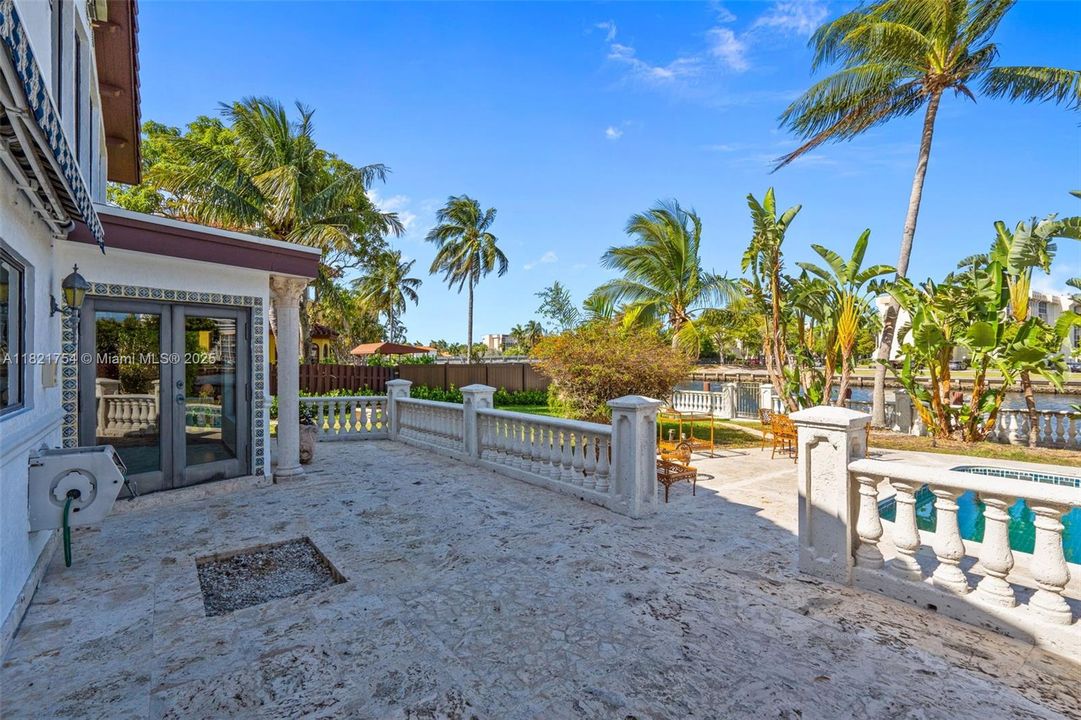 На продажу: $7,490,000 (5 спален, 6 ванн, 6738 Квадратных фут)