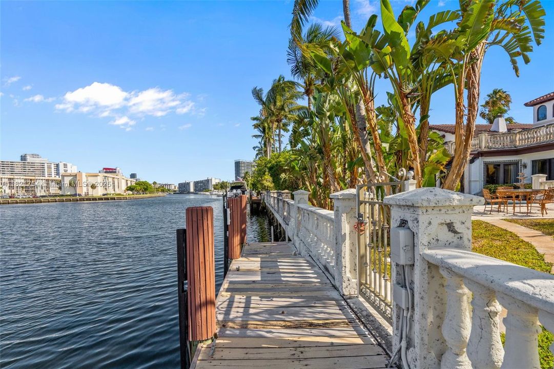 На продажу: $7,490,000 (5 спален, 6 ванн, 6738 Квадратных фут)