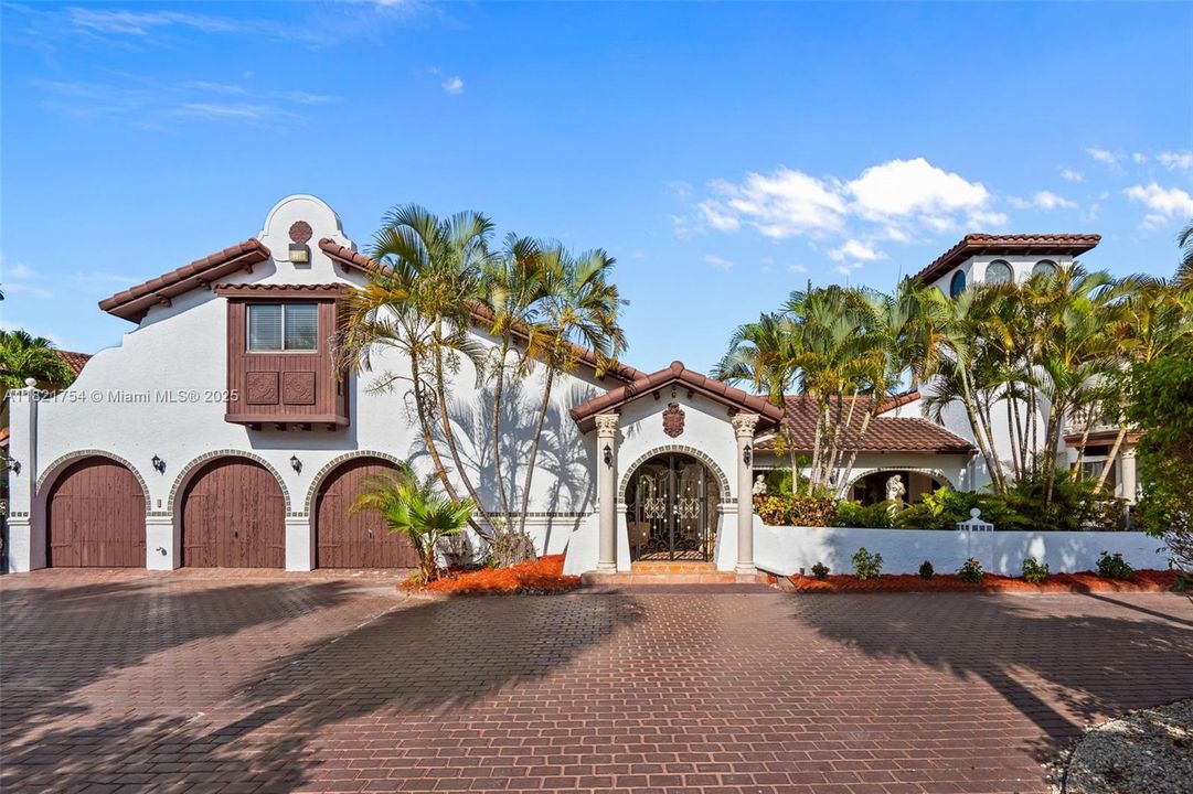 На продажу: $7,490,000 (5 спален, 6 ванн, 6738 Квадратных фут)