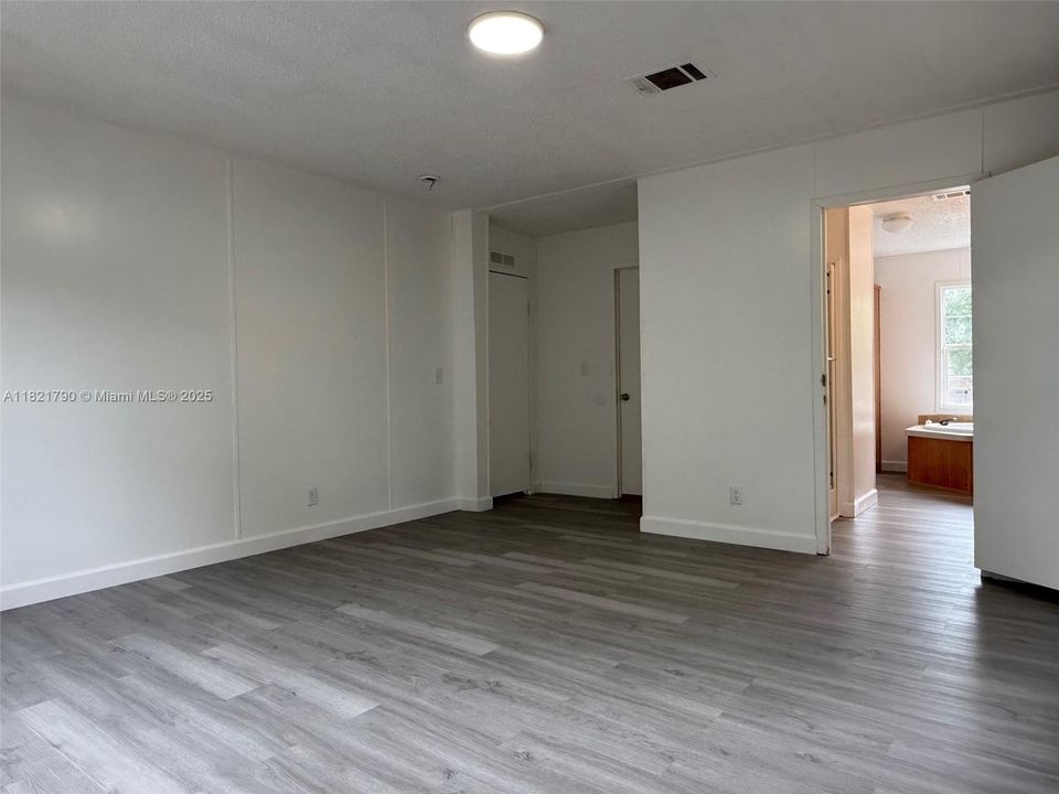 Vendido Recientemente: $280,000 (3 camas, 2 baños, 0 Pies cuadrados)