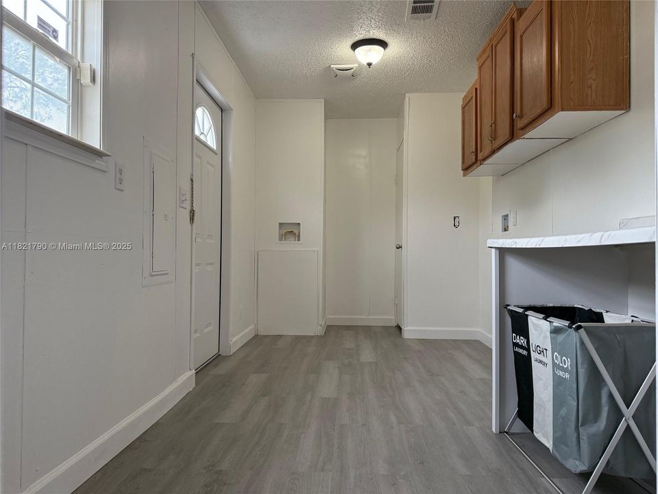 Vendido Recientemente: $280,000 (3 camas, 2 baños, 0 Pies cuadrados)