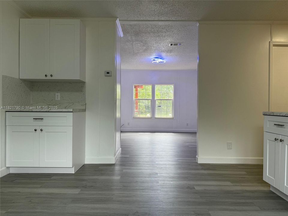 Vendido Recientemente: $280,000 (3 camas, 2 baños, 0 Pies cuadrados)