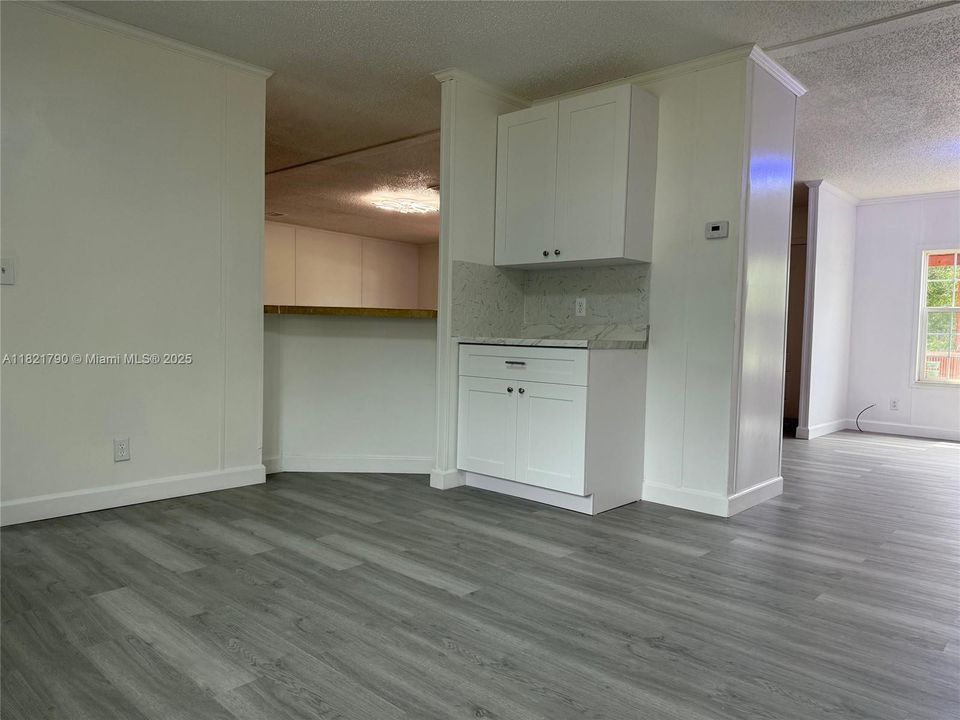 Vendido Recientemente: $280,000 (3 camas, 2 baños, 0 Pies cuadrados)