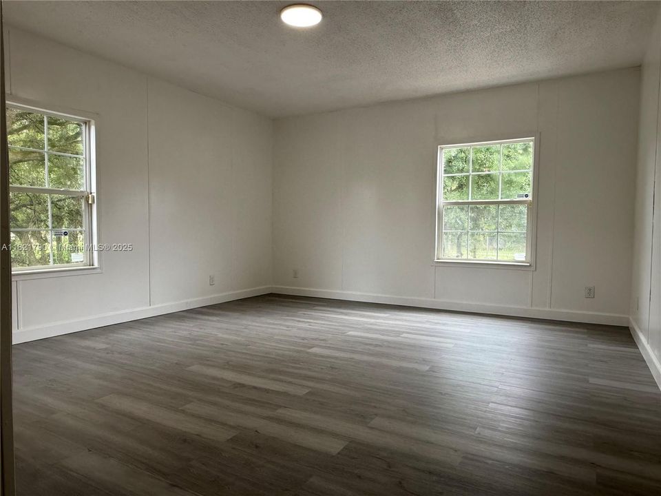 Vendido Recientemente: $280,000 (3 camas, 2 baños, 0 Pies cuadrados)