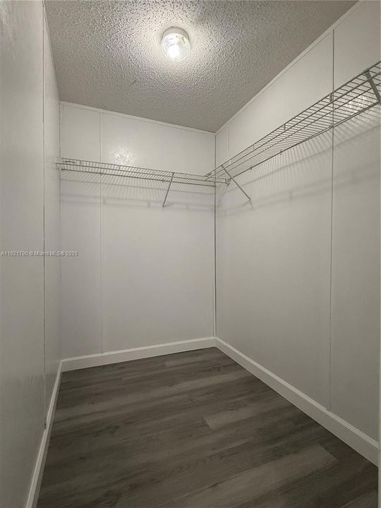 Vendido Recientemente: $280,000 (3 camas, 2 baños, 0 Pies cuadrados)