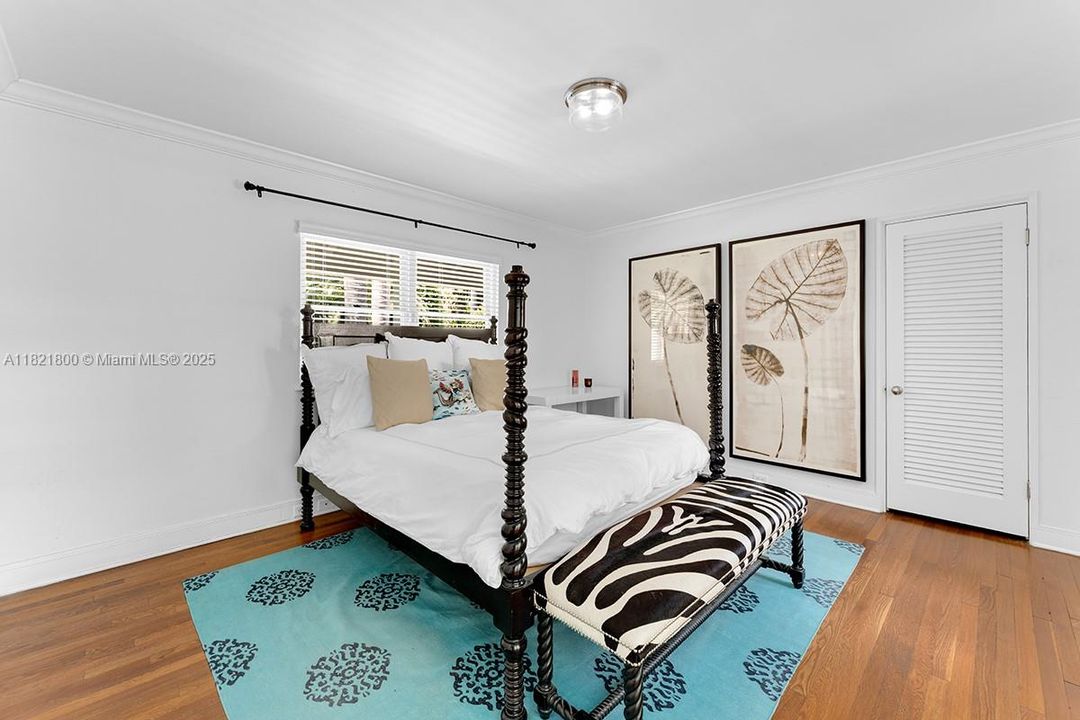 Recently Sold: $6,995,000 (4 beds, 4 baths, 3663 Square Feet)