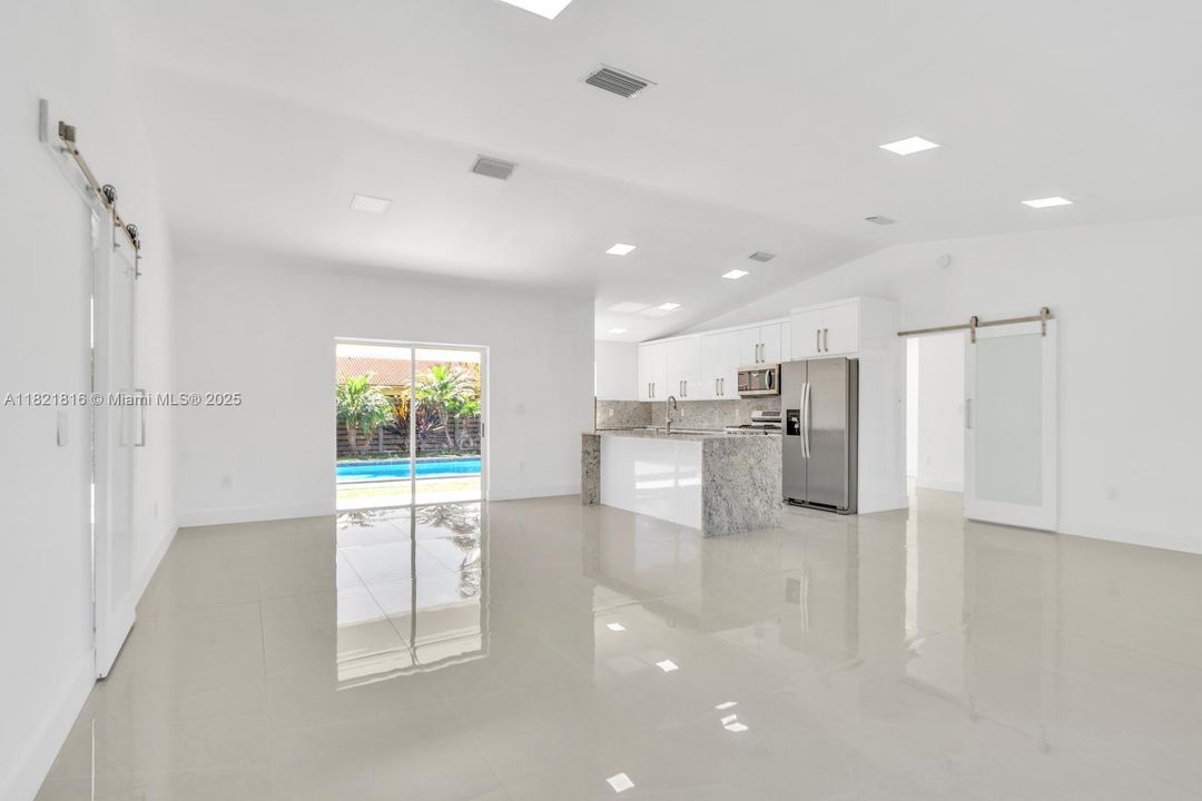 Recently Rented: $5,000 (3 beds, 2 baths, 1345 Square Feet)