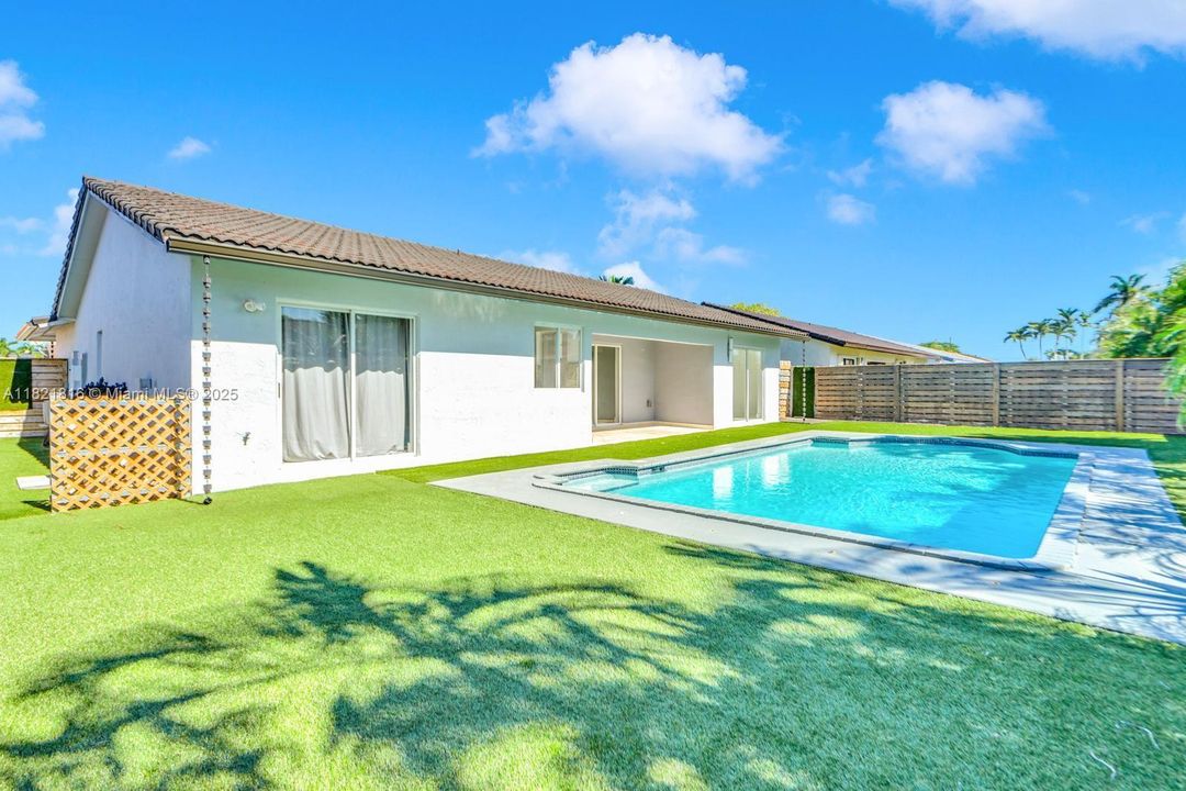 Recently Rented: $5,000 (3 beds, 2 baths, 1345 Square Feet)