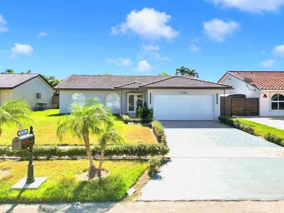 Recently Rented: $5,000 (3 beds, 2 baths, 1345 Square Feet)