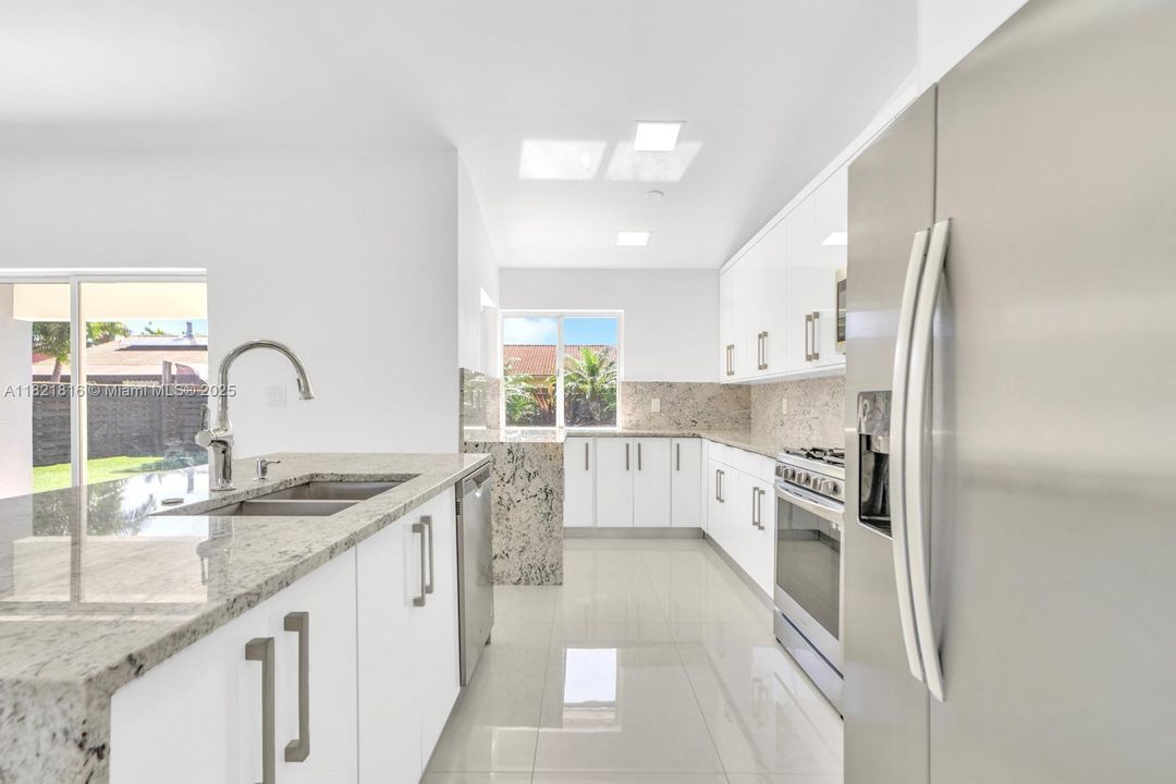 Recently Rented: $5,000 (3 beds, 2 baths, 1345 Square Feet)