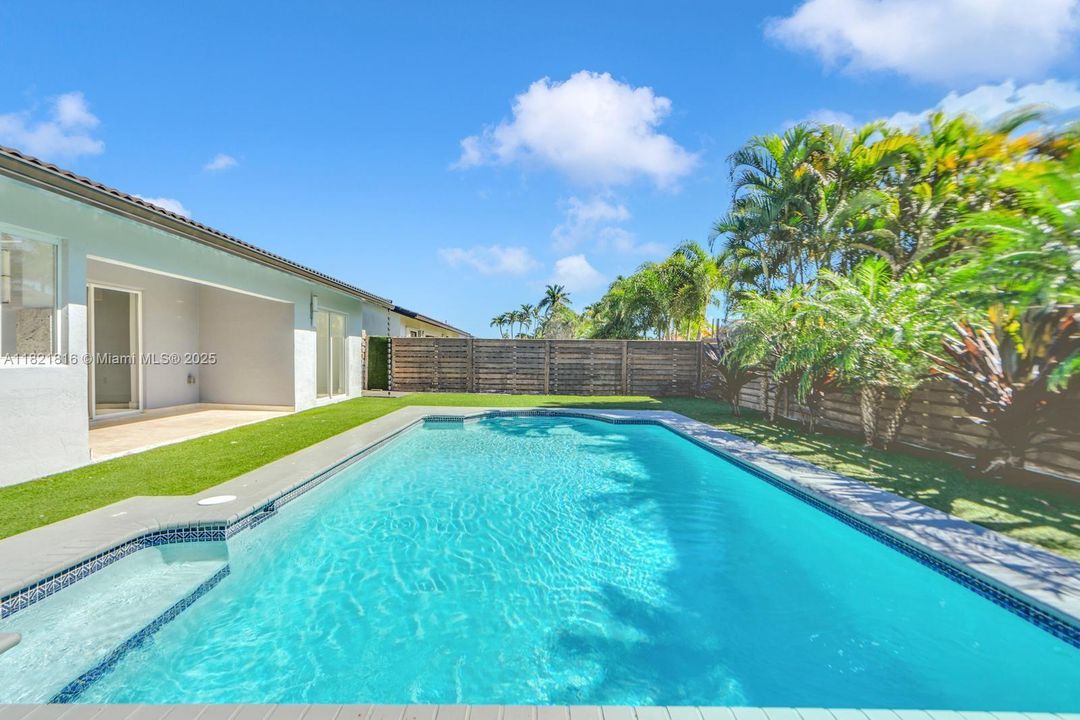 Recently Rented: $5,000 (3 beds, 2 baths, 1345 Square Feet)