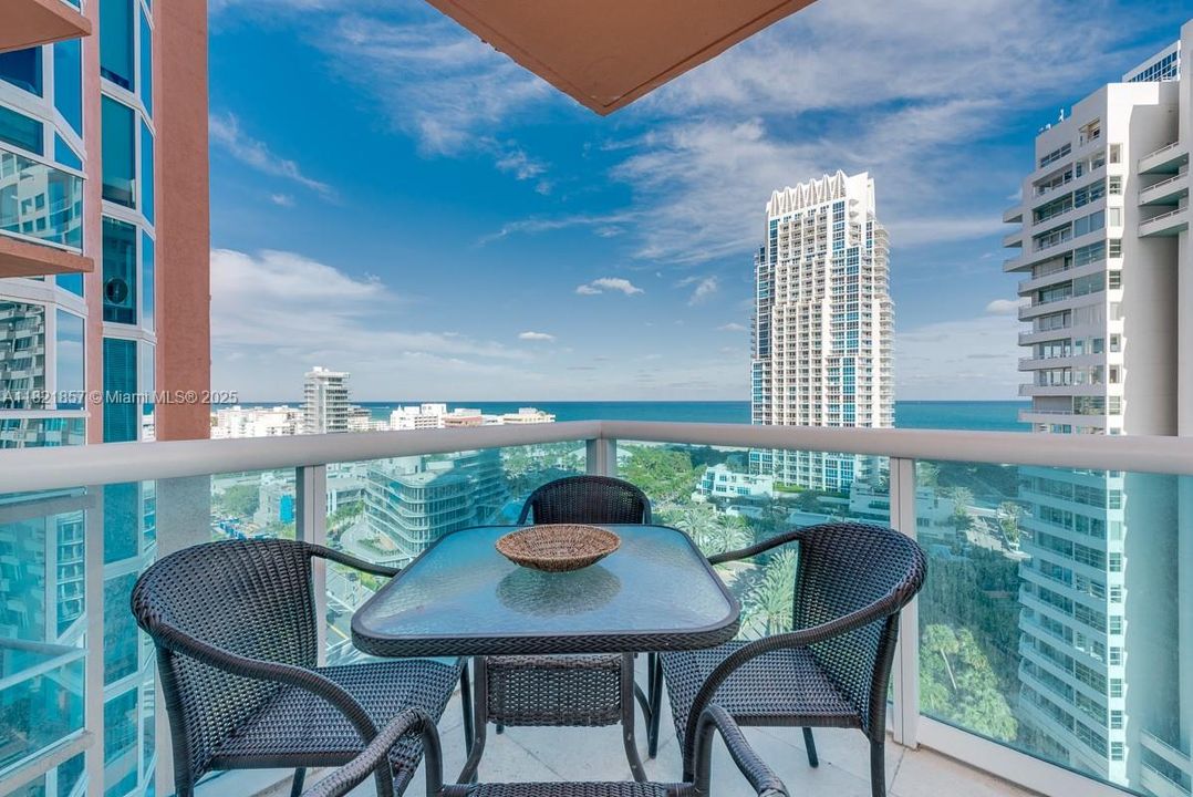 Vendido Recientemente: $2,350,000 (2 camas, 2 baños, 2040 Pies cuadrados)