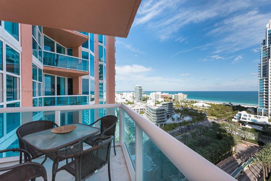 Vendido Recientemente: $2,350,000 (2 camas, 2 baños, 2040 Pies cuadrados)