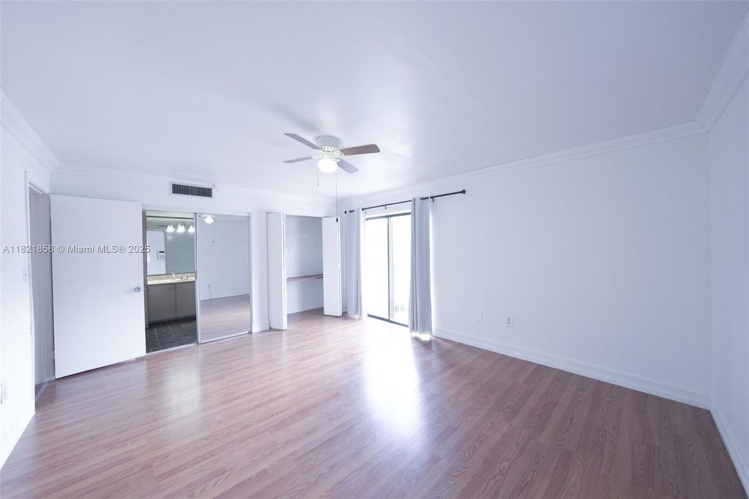 upstairs master bedroom