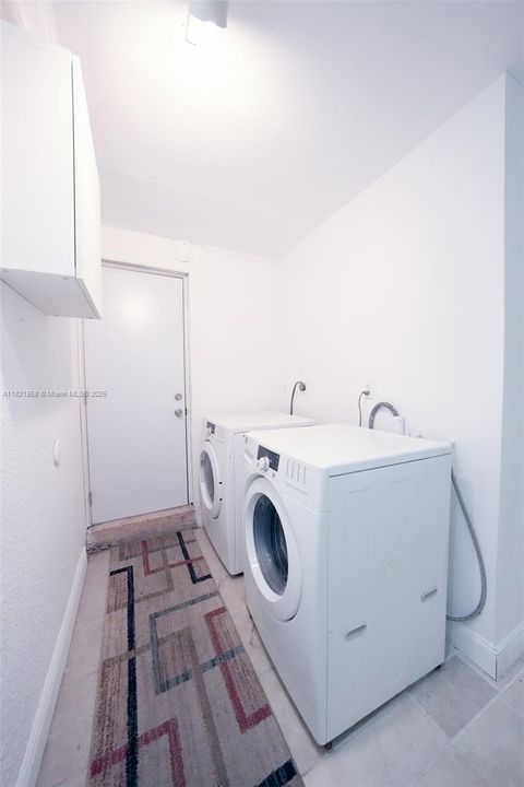 Recently Rented: $3,750 (4 beds, 3 baths, 1880 Square Feet)