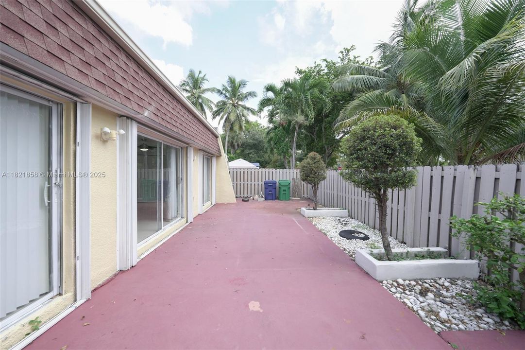 Recently Rented: $3,750 (4 beds, 3 baths, 1880 Square Feet)