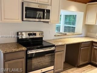 Под контрактом: $219,900 (2 спален, 1 ванн, 0 Квадратных фут)