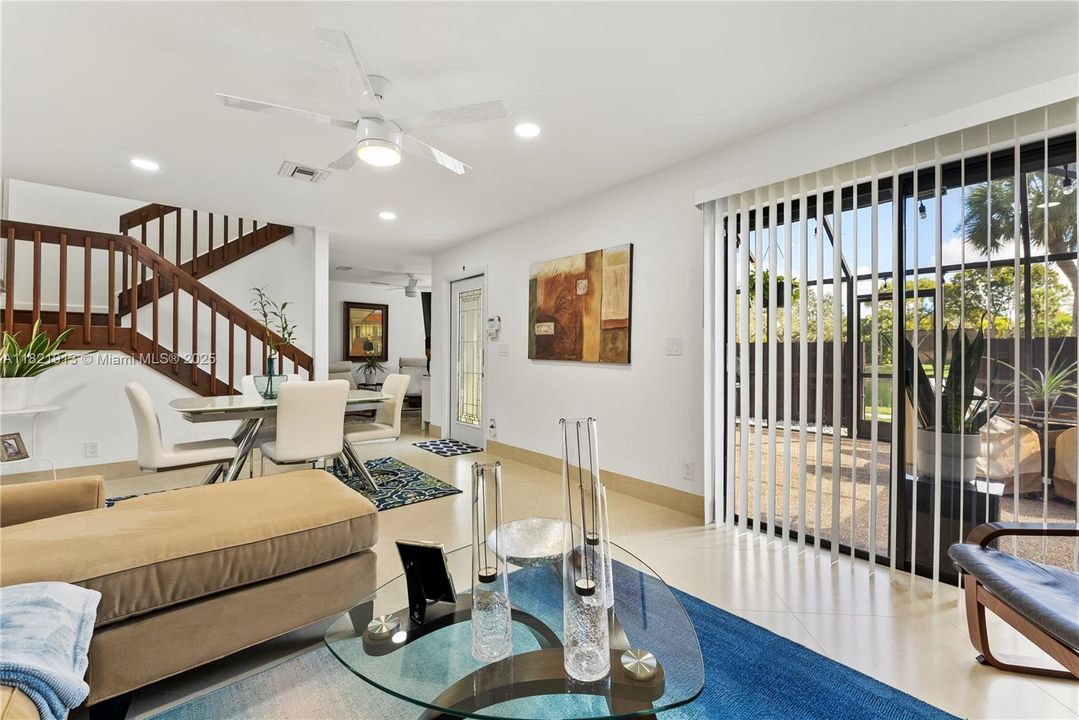 En Venta: $349,900 (2 camas, 2 baños, 1284 Pies cuadrados)