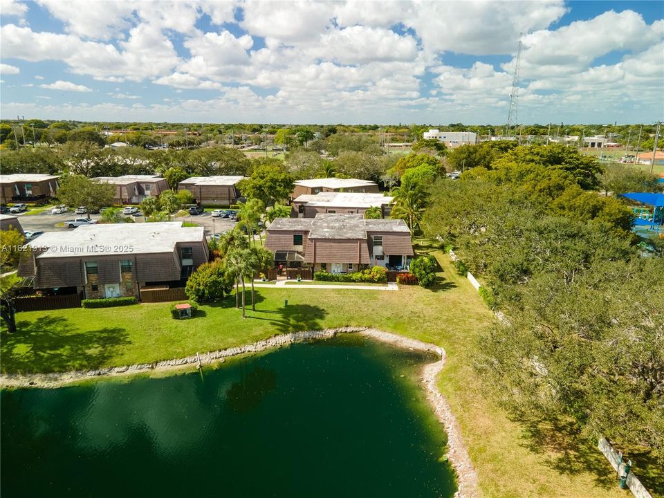 En Venta: $349,900 (2 camas, 2 baños, 1284 Pies cuadrados)