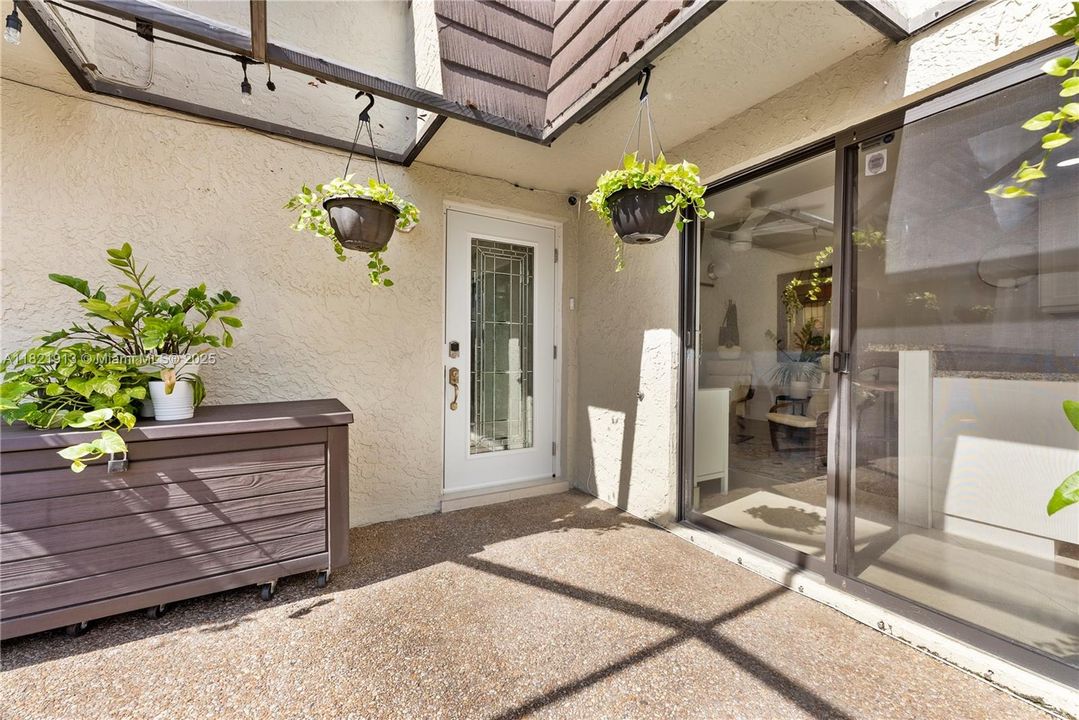 En Venta: $349,900 (2 camas, 2 baños, 1284 Pies cuadrados)