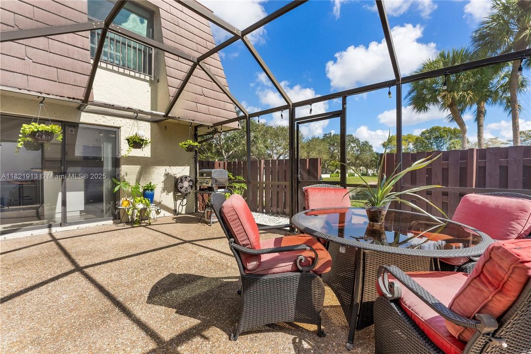 En Venta: $349,900 (2 camas, 2 baños, 1284 Pies cuadrados)