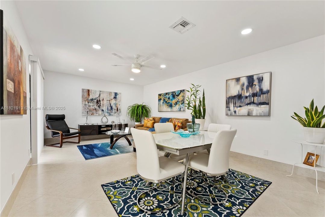 En Venta: $349,900 (2 camas, 2 baños, 1284 Pies cuadrados)