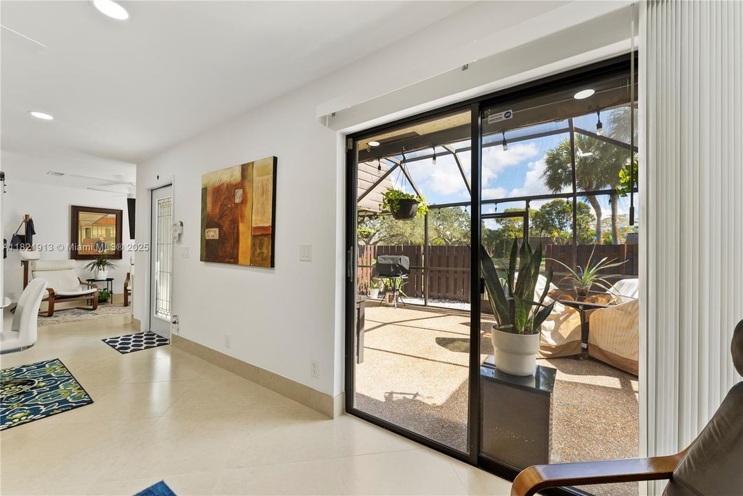 En Venta: $349,900 (2 camas, 2 baños, 1284 Pies cuadrados)