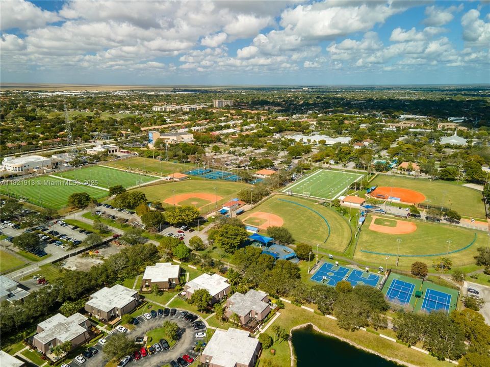 En Venta: $349,900 (2 camas, 2 baños, 1284 Pies cuadrados)