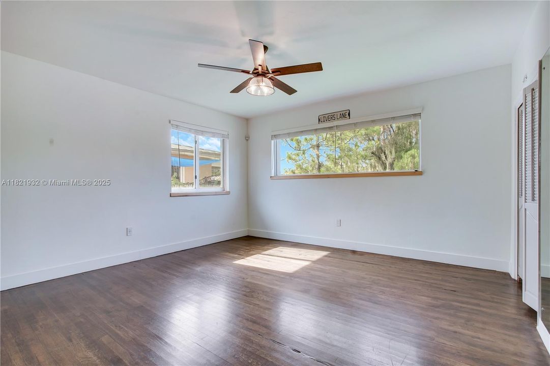 Недавно продано: $915,000 (2 спален, 2 ванн, 1331 Квадратных фут)