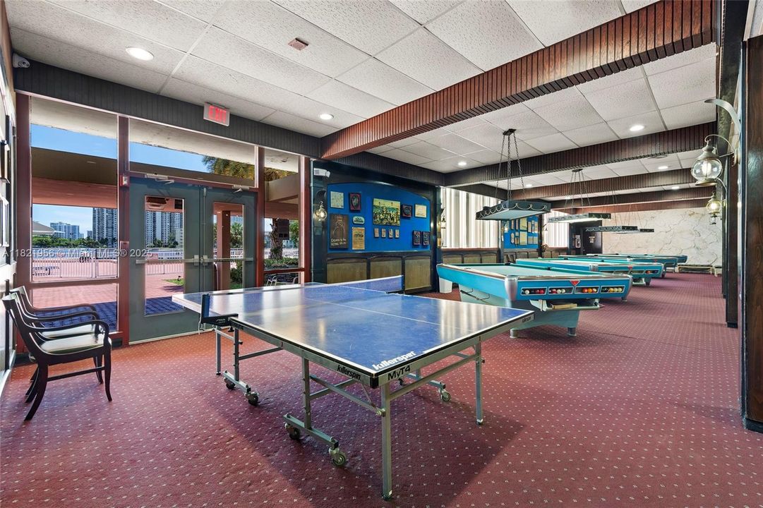 待售: $189,900 (1 贝兹, 1 浴室, 768 平方英尺)