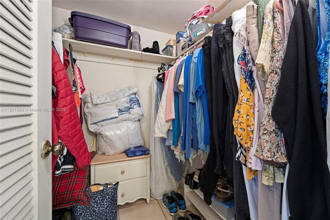 待售: $189,900 (1 贝兹, 1 浴室, 768 平方英尺)