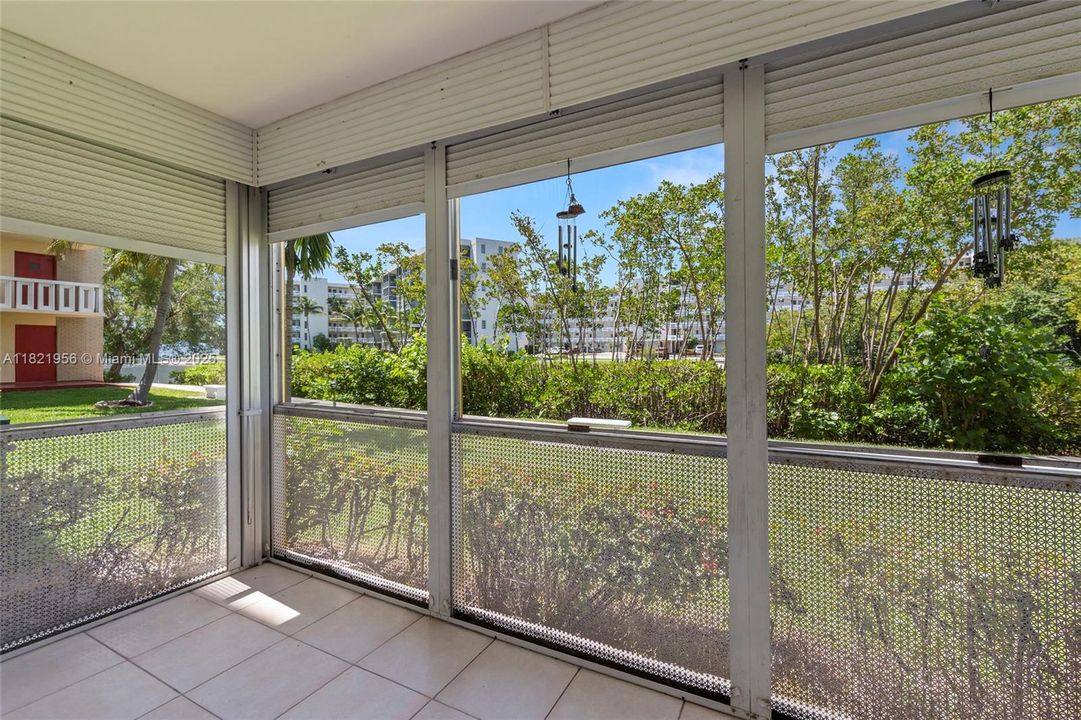 待售: $189,900 (1 贝兹, 1 浴室, 768 平方英尺)