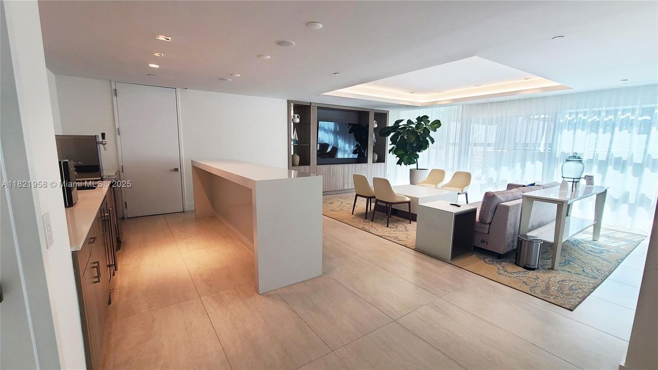 For Rent: $10,000 (2 beds, 2 baths, 1620 Square Feet)