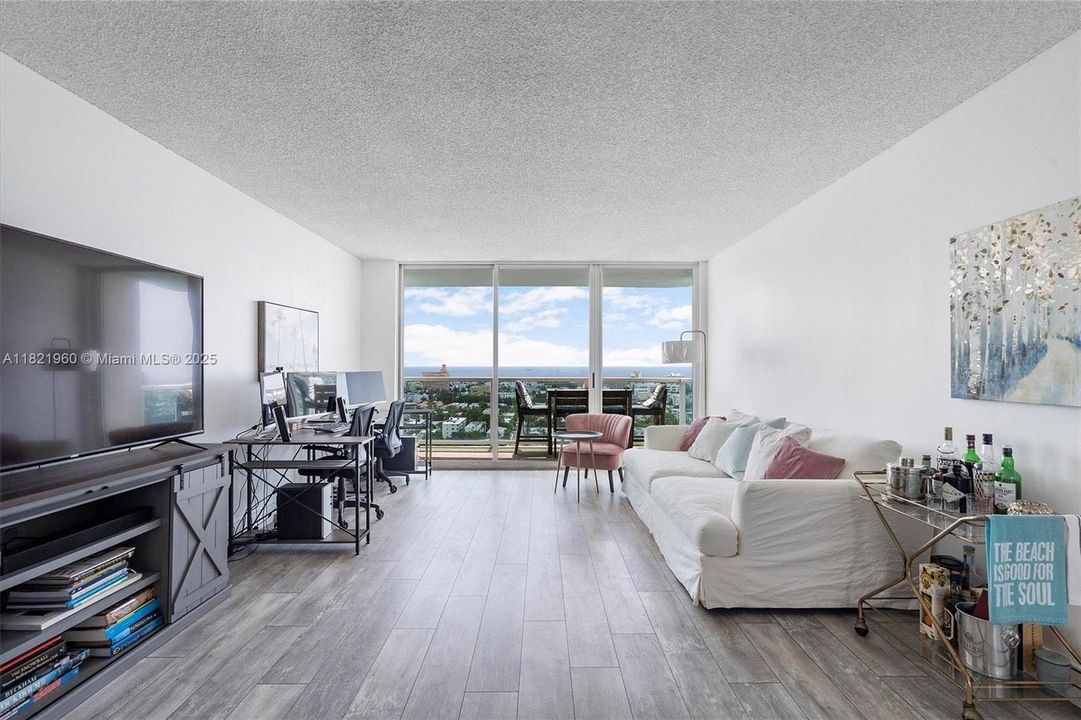 最近售出: $555,000 (1 贝兹, 1 浴室, 746 平方英尺)