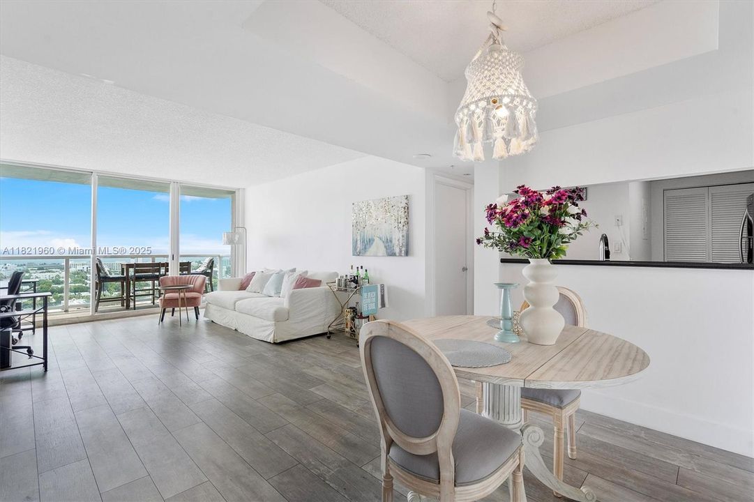 最近售出: $555,000 (1 贝兹, 1 浴室, 746 平方英尺)