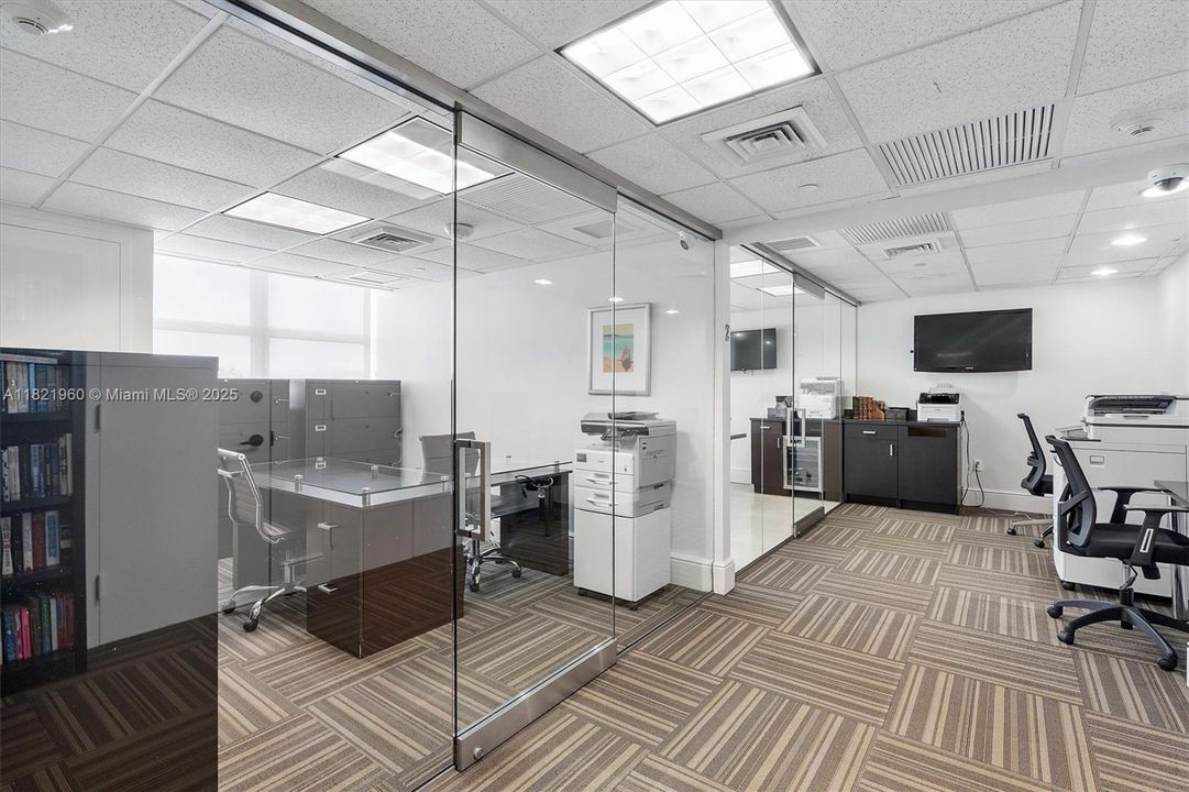 最近售出: $555,000 (1 贝兹, 1 浴室, 746 平方英尺)