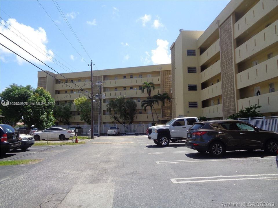 Vendido Recientemente: $330,000 (2 camas, 1 baños, 906 Pies cuadrados)