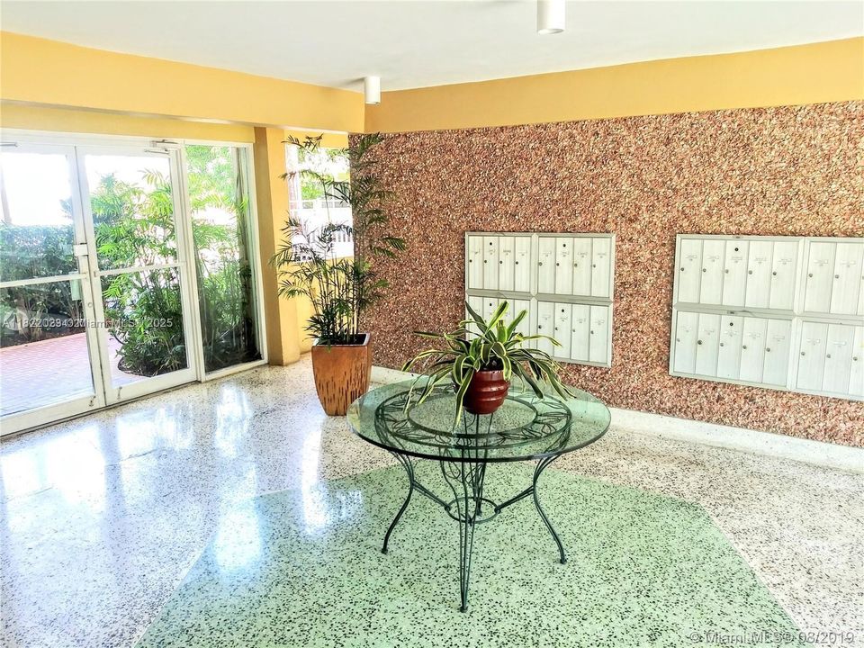 Vendido Recientemente: $330,000 (2 camas, 1 baños, 906 Pies cuadrados)