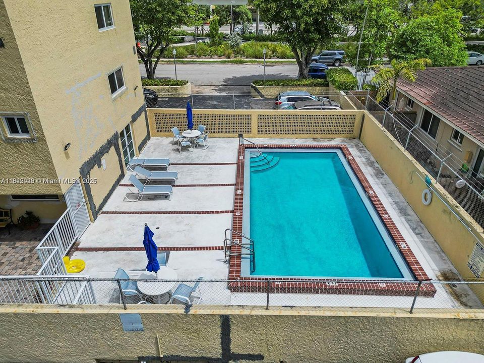 Vendido Recientemente: $330,000 (2 camas, 1 baños, 906 Pies cuadrados)