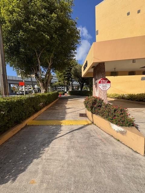 Vendido Recientemente: $330,000 (2 camas, 1 baños, 906 Pies cuadrados)