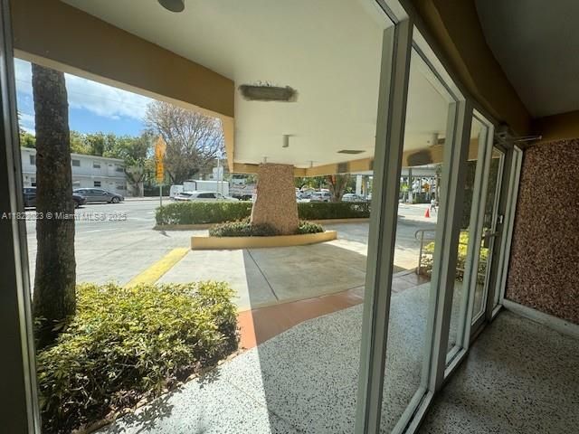 Vendido Recientemente: $330,000 (2 camas, 1 baños, 906 Pies cuadrados)