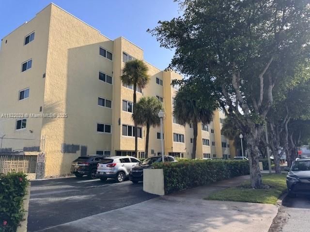 Vendido Recientemente: $330,000 (2 camas, 1 baños, 906 Pies cuadrados)