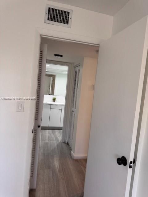 Vendido Recientemente: $330,000 (2 camas, 1 baños, 906 Pies cuadrados)