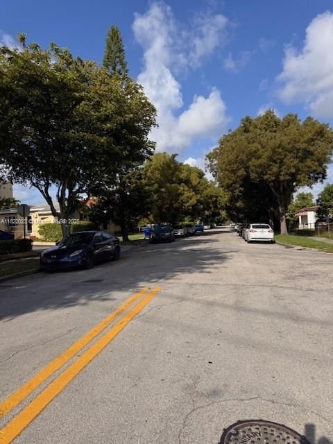 Vendido Recientemente: $330,000 (2 camas, 1 baños, 906 Pies cuadrados)