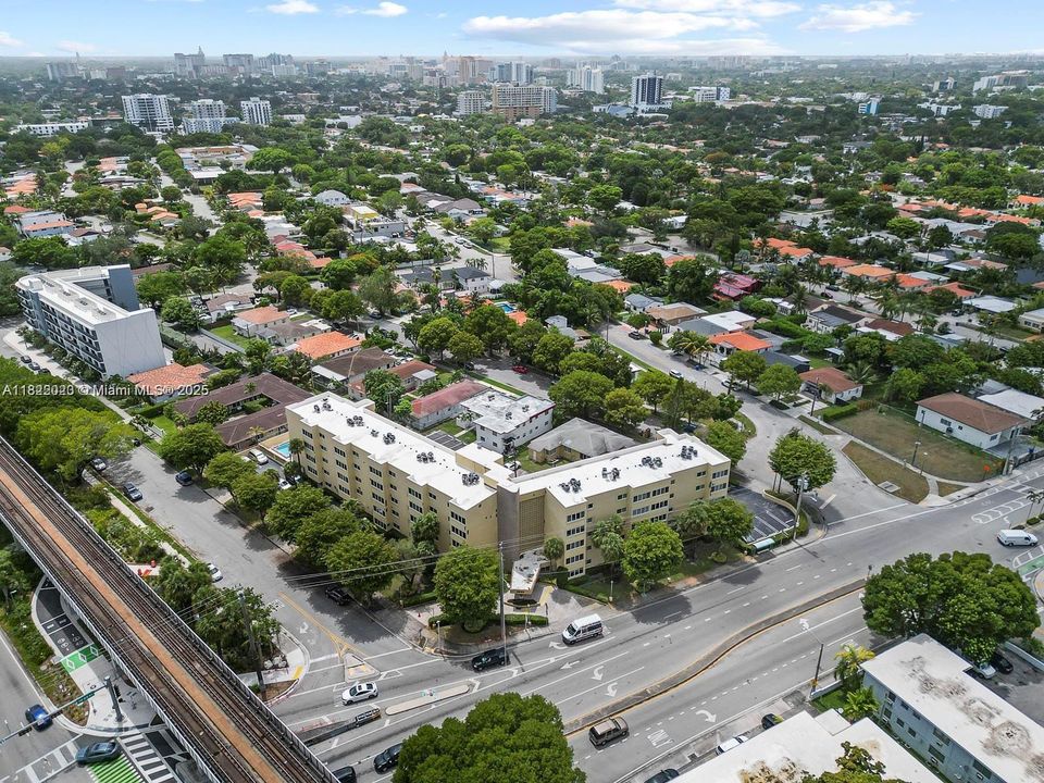 Vendido Recientemente: $330,000 (2 camas, 1 baños, 906 Pies cuadrados)