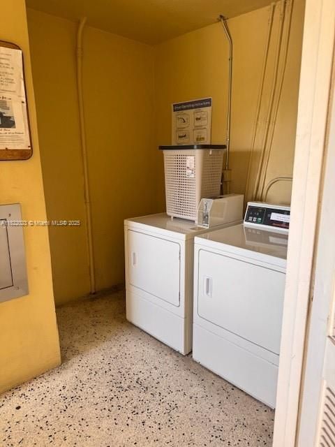 Vendido Recientemente: $330,000 (2 camas, 1 baños, 906 Pies cuadrados)