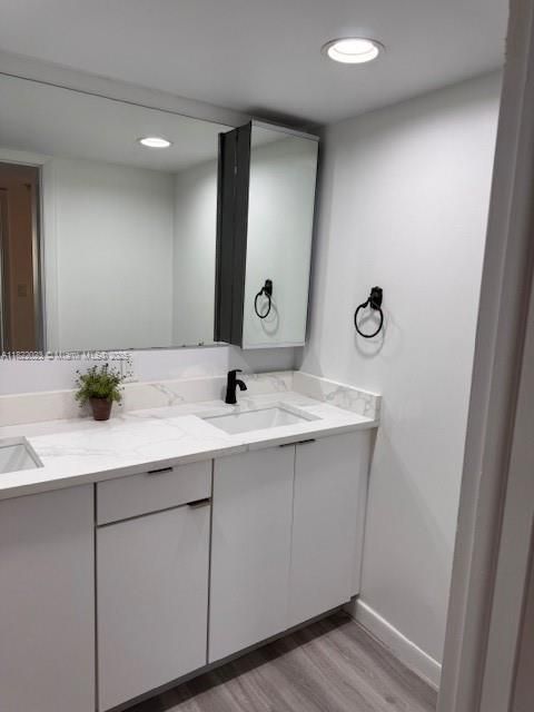 Vendido Recientemente: $330,000 (2 camas, 1 baños, 906 Pies cuadrados)