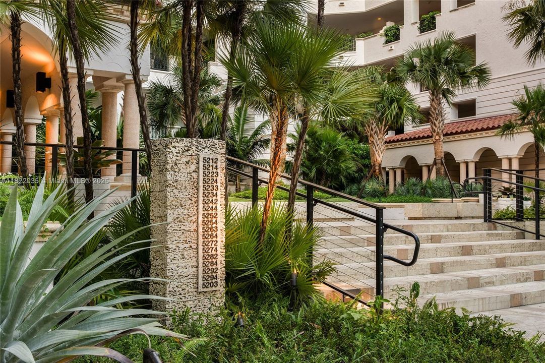 待售: $8,980,000 (4 贝兹, 4 浴室, 3790 平方英尺)